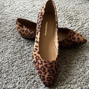 Leopard print flat size 7.5